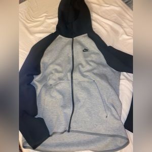 Nike Tech Fleece Full Zip Up Hoody Size Large in Grey and Black 928483-064